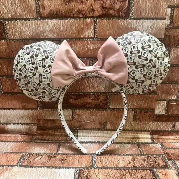 Mickey Mouse Ears Headband with Pink Bow - Picture 2 of 9